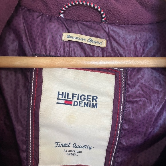 Tommy Hilfiger Women's Plum Puffer Coat with Faux Fur Hood - Picture 4 of 9